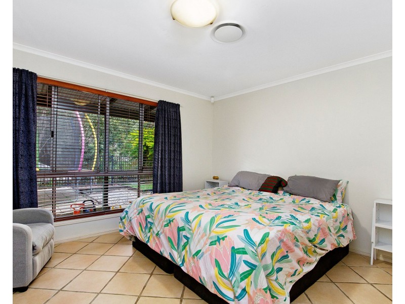 39 Yathong Court, Arana Hills QLD 4054