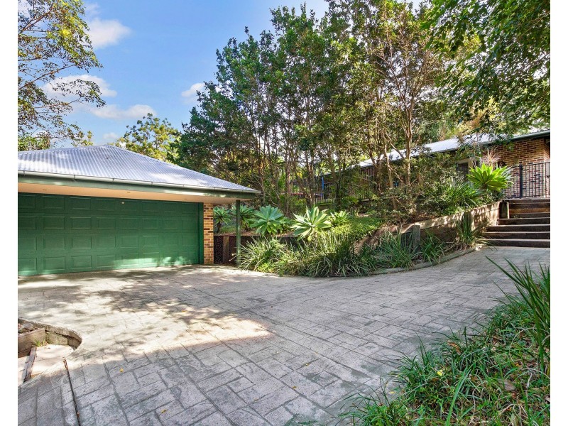 39 Yathong Court, Arana Hills QLD 4054