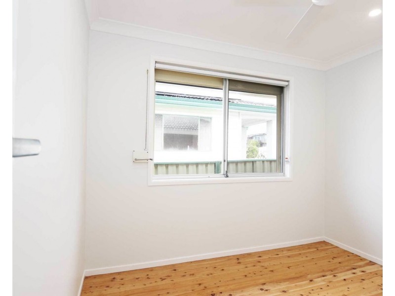 34 Dampier Boulevard, Killarney Vale NSW 2261