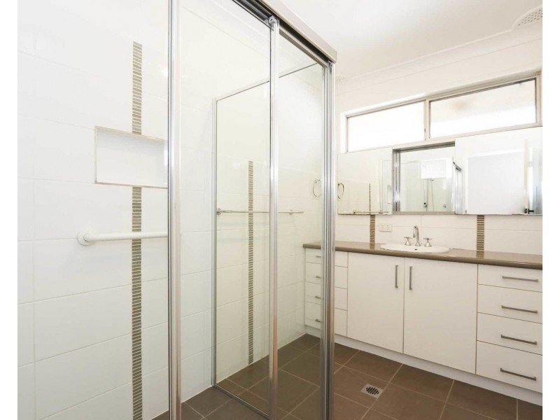 34 Dampier Boulevard, Killarney Vale NSW 2261