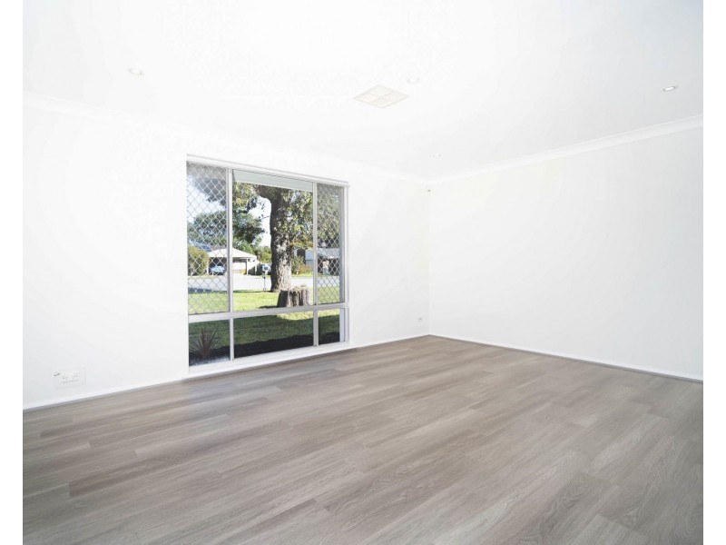 8 Hera Close, Cooloongup WA 6168