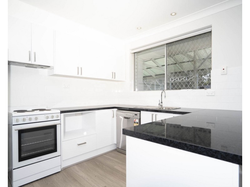 8 Hera Close, Cooloongup WA 6168