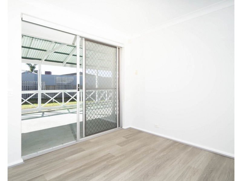 8 Hera Close, Cooloongup WA 6168
