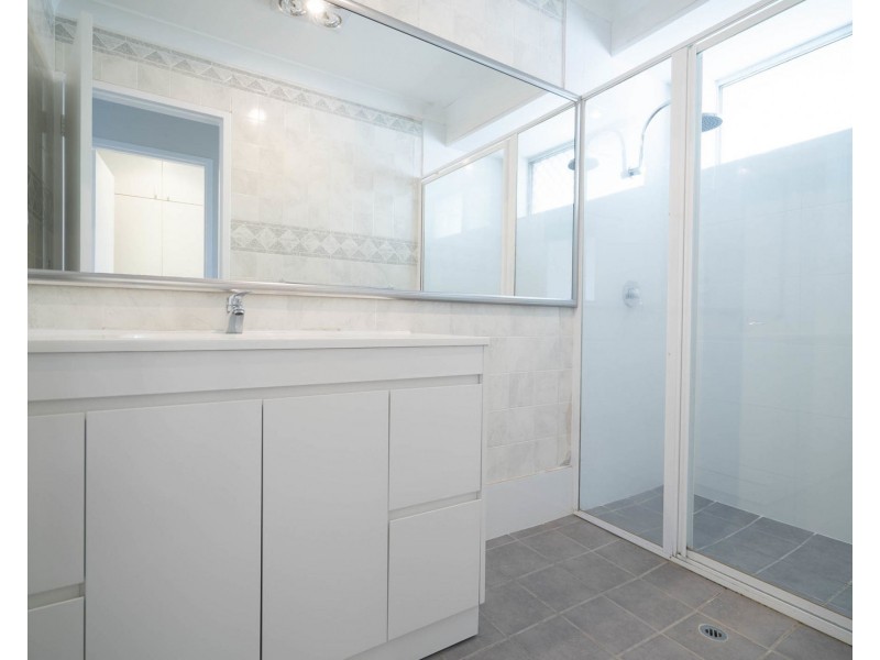 8 Hera Close, Cooloongup WA 6168