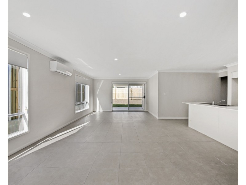 249 Tallagandra Road, Holmview QLD 4207