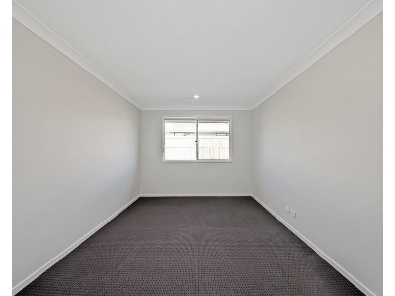 249 Tallagandra Road, Holmview QLD 4207