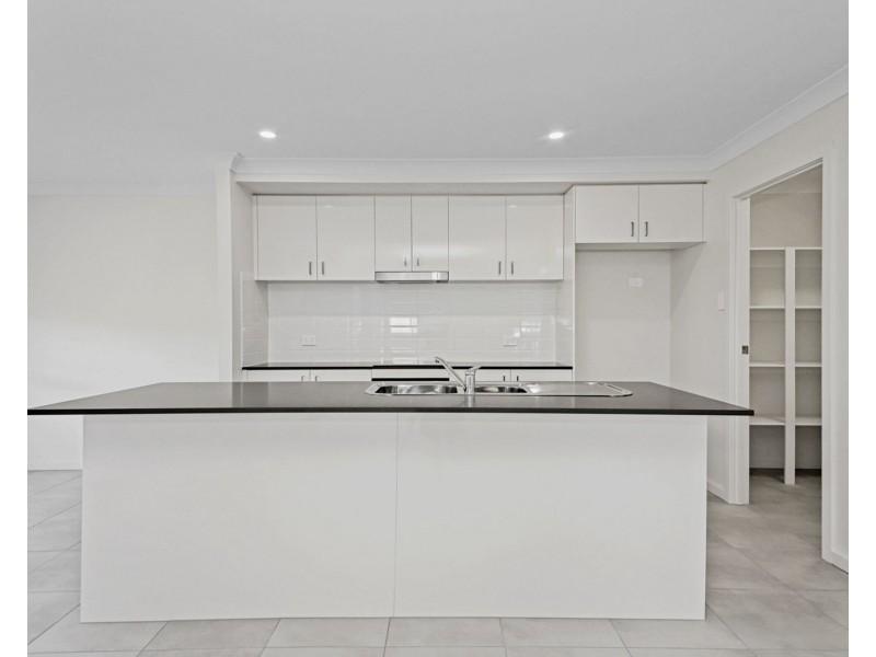 27 Polo Street, Logan Reserve QLD 4133