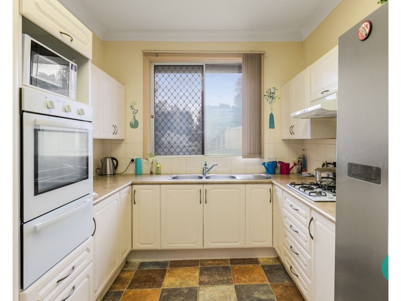 8 Munday Way, Medina WA 6167