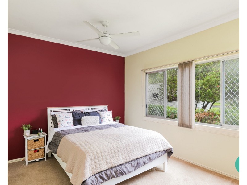 8 Munday Way, Medina WA 6167