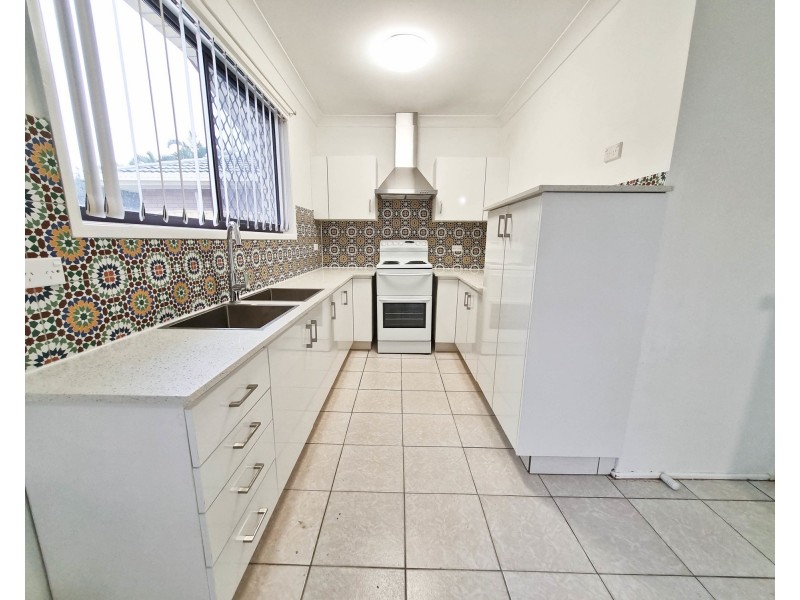 2/41 Fisher Avenue, Southport QLD 4215