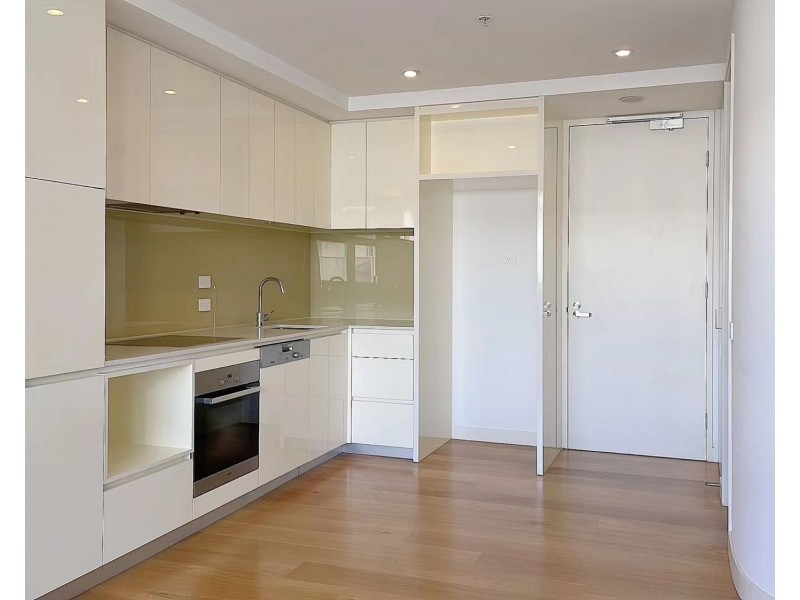 519/70 Nott Street, Port Melbourne VIC 3207