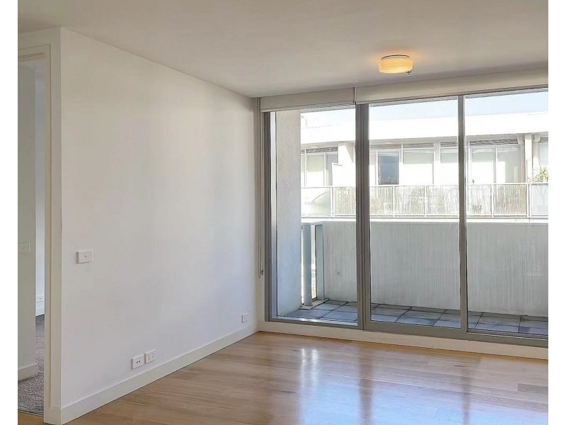 519/70 Nott Street, Port Melbourne VIC 3207
