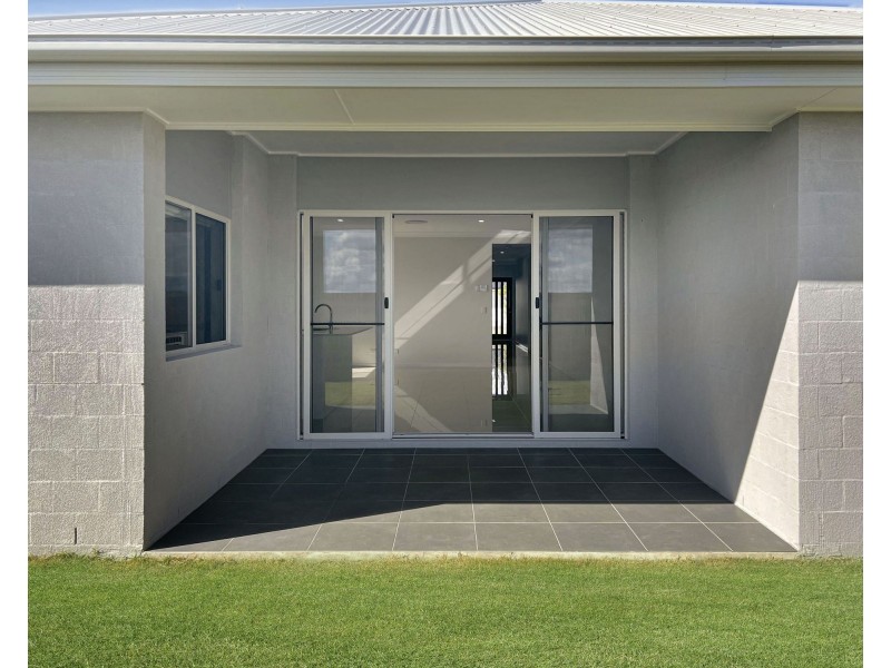16 Southwood St, South Ripley QLD 4306