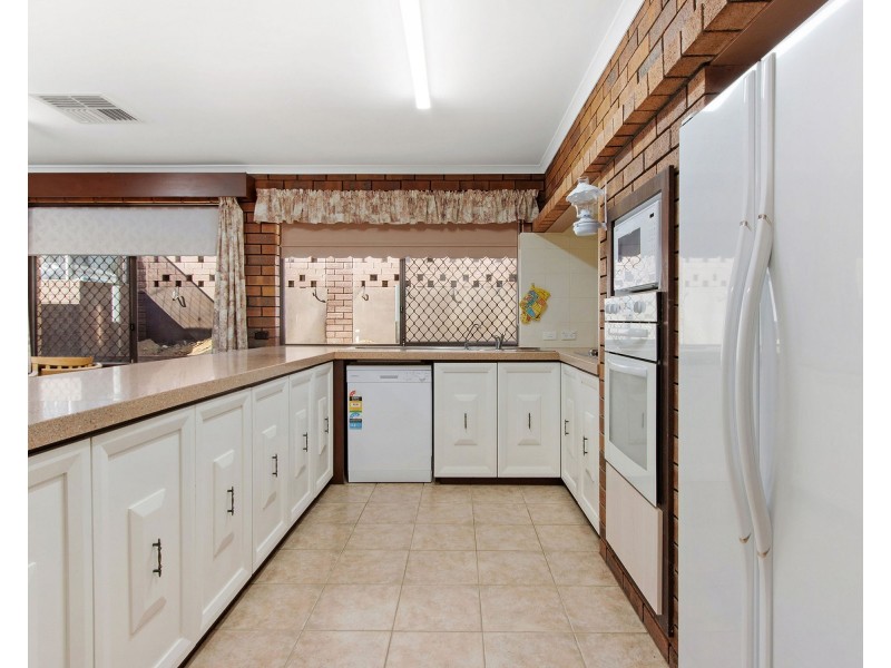 4 Fletcher Way, Mandurah WA 6210