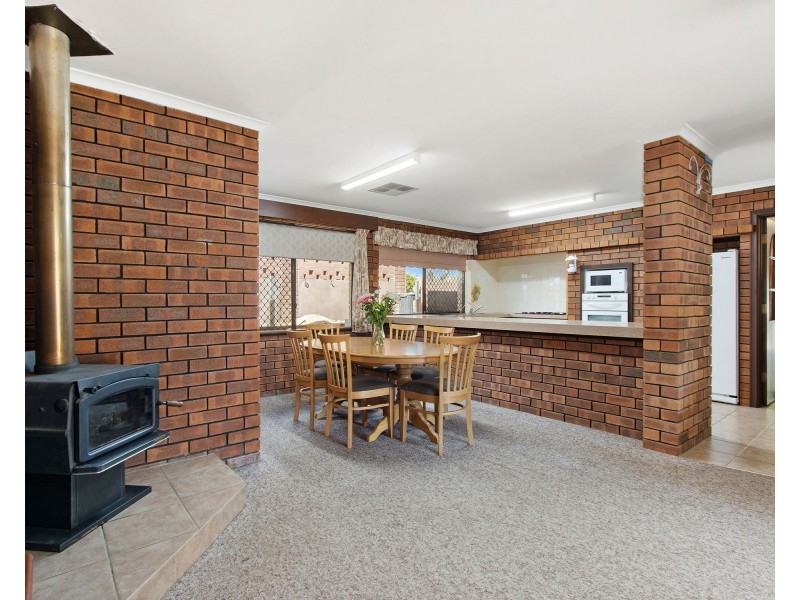 4 Fletcher Way, Mandurah WA 6210