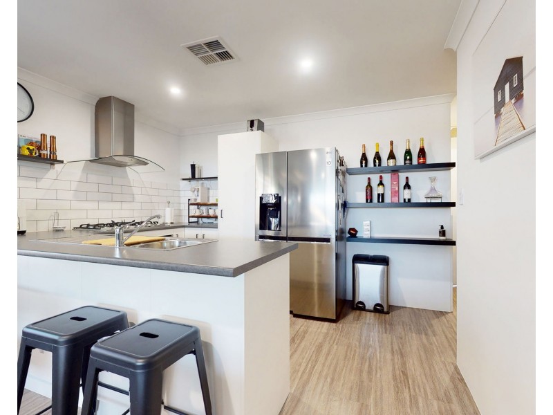 11 Oliveri Street, Sinagra WA 6065