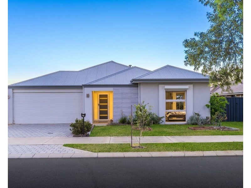15 Lagoon Pass, Baldivis WA 6171