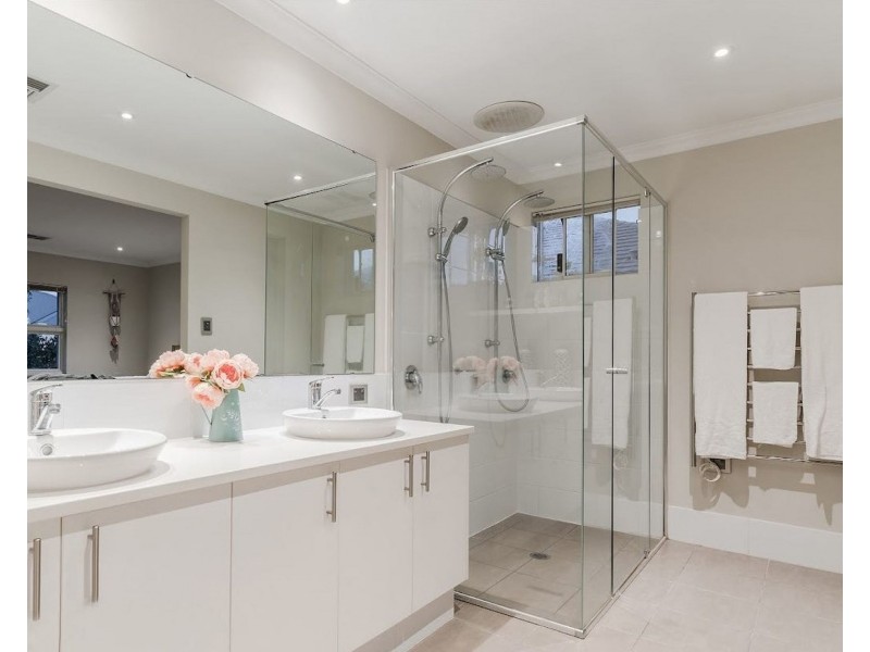 15 Lagoon Pass, Baldivis WA 6171