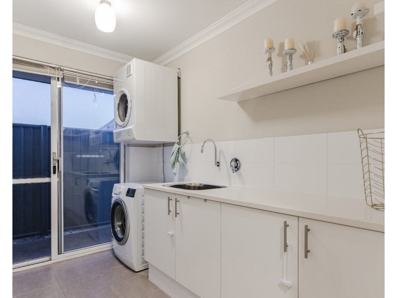 15 Lagoon Pass, Baldivis WA 6171