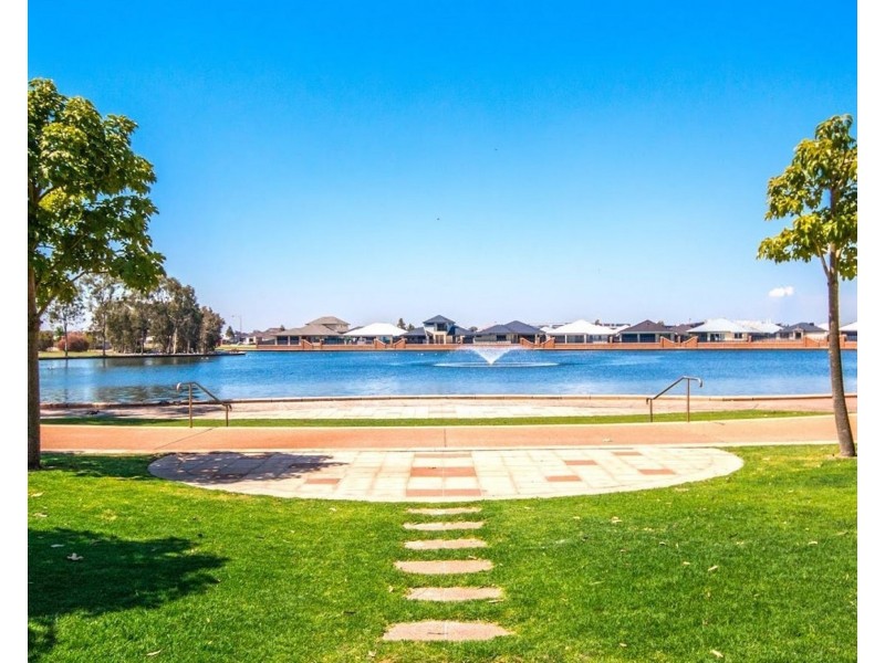 15 Lagoon Pass, Baldivis WA 6171