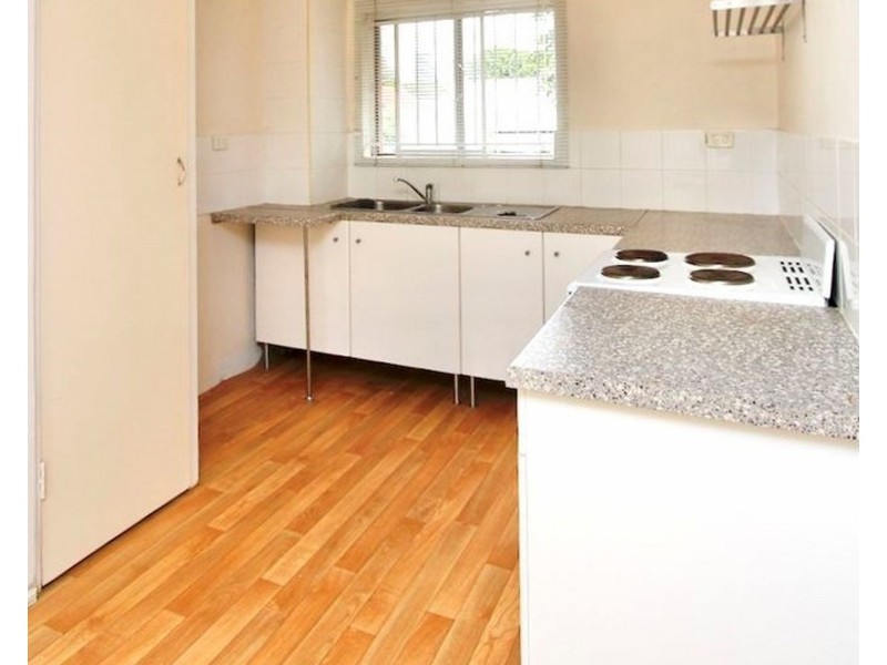 5 179 Kennigo Street, Spring Hill QLD 4000