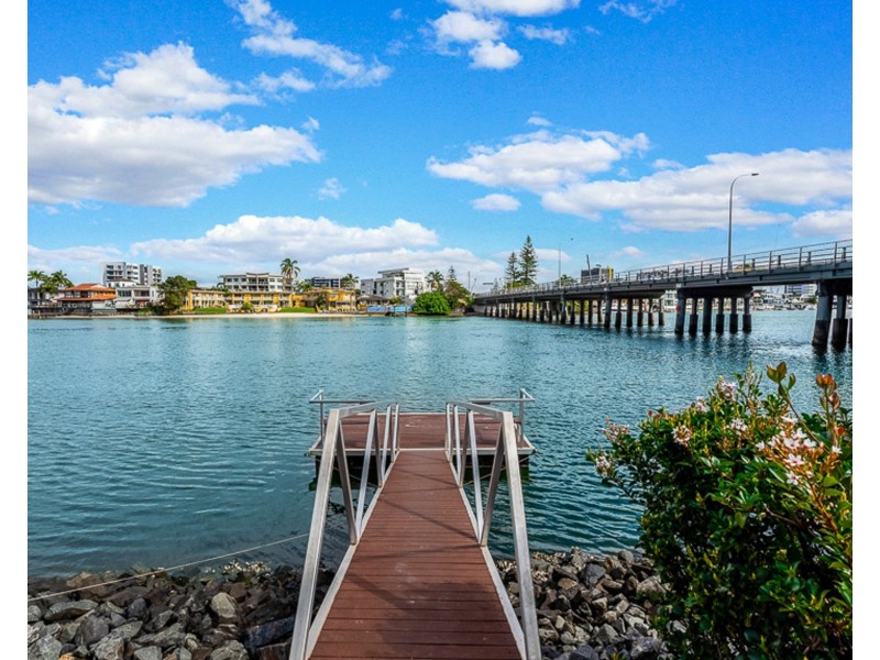 63/40 Ferny Ave, Surfers Paradise QLD 4217