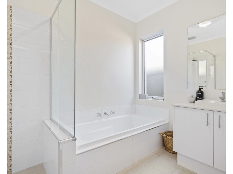 9 Liscombe Crescent, Harrisdale WA 6112