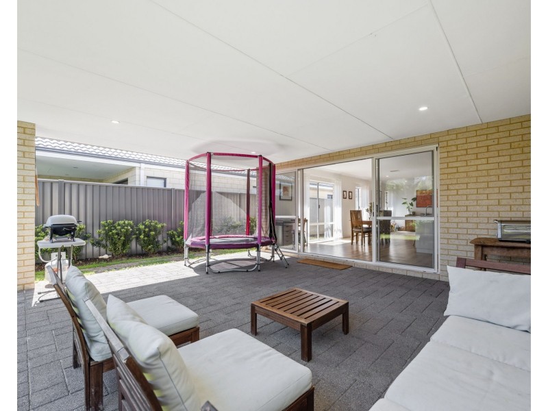 9 Liscombe Crescent, Harrisdale WA 6112