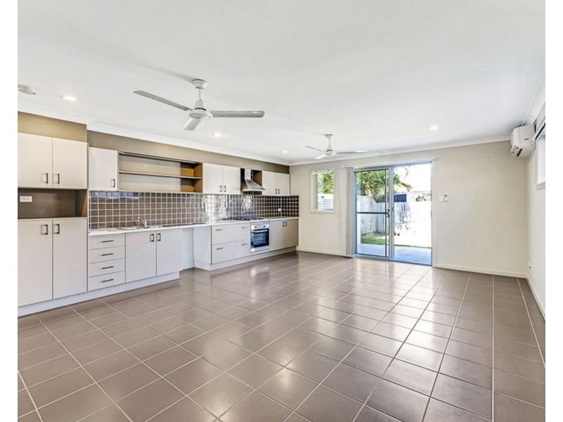 4/11 Pearl Street, Coomera QLD 4209