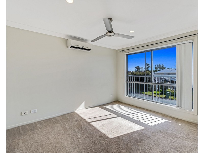 4/11 Pearl Street, Coomera QLD 4209