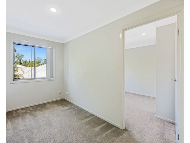 4/11 Pearl Street, Coomera QLD 4209