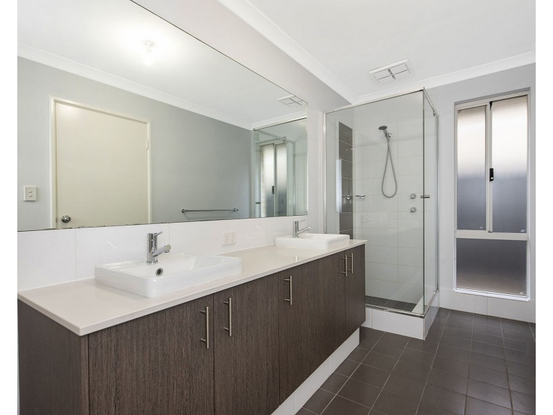 17 Huntington Ave, Wellard WA 6170