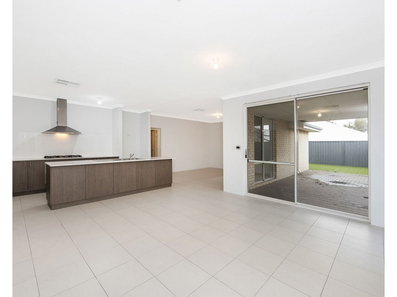 17 Huntington Ave, Wellard WA 6170