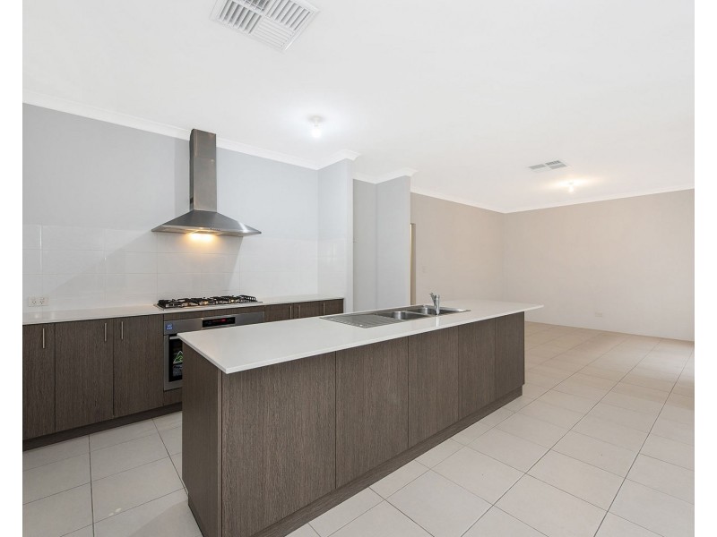 17 Huntington Ave, Wellard WA 6170