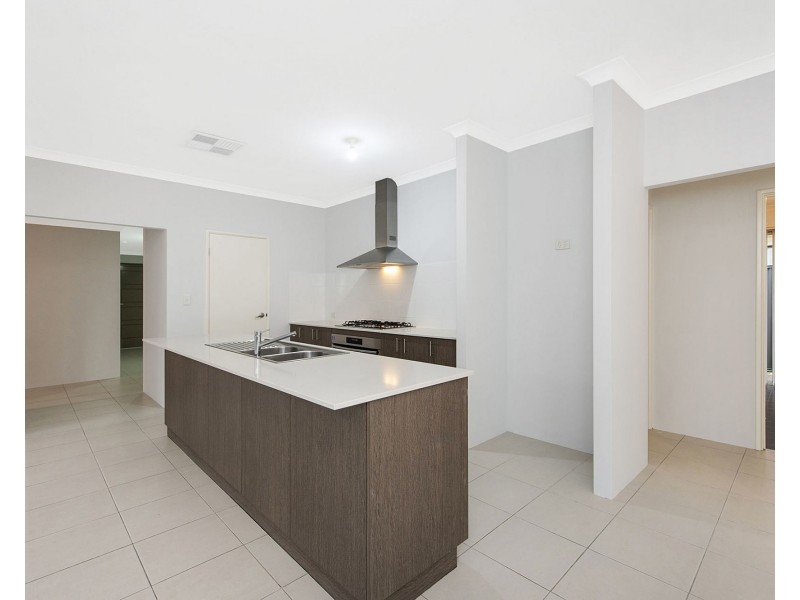 17 Huntington Ave, Wellard WA 6170