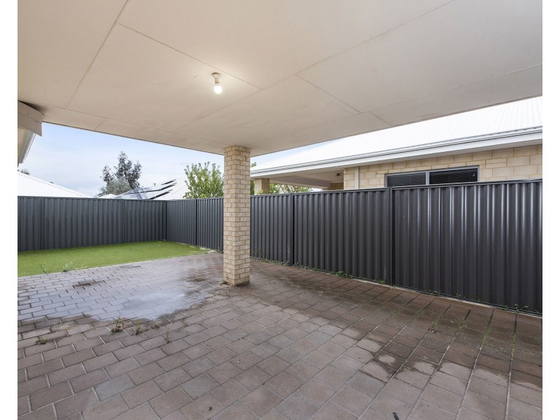 17 Huntington Ave, Wellard WA 6170