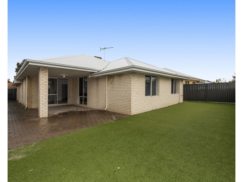 17 Huntington Ave, Wellard WA 6170