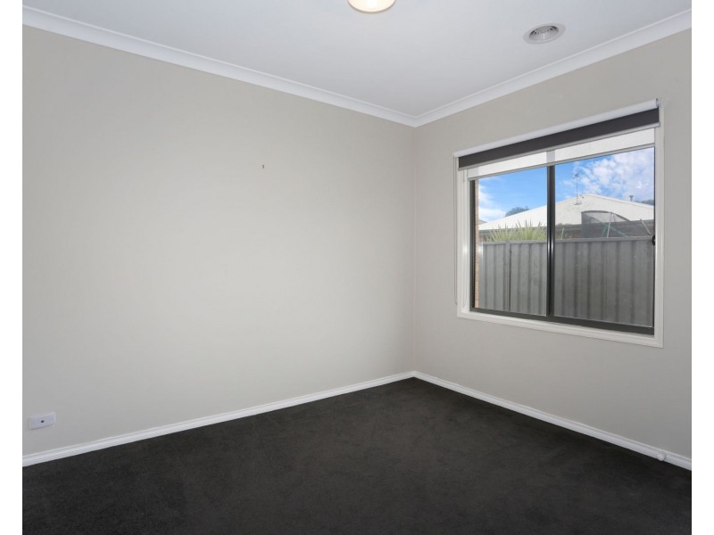 10 Torbreck Avenue, South Morang VIC 3752