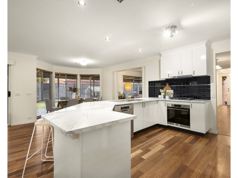 10 Bluestone Court, South Morang VIC 3752