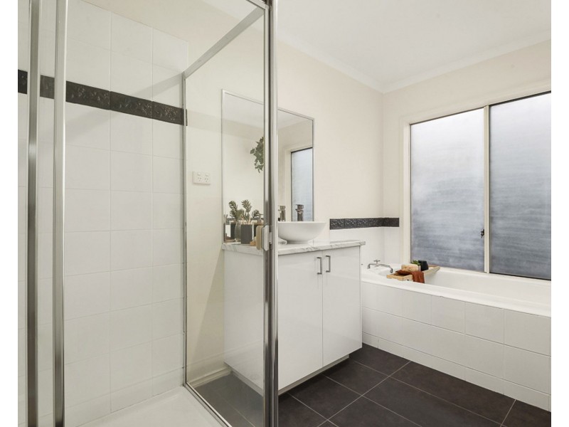 10 Bluestone Court, South Morang VIC 3752