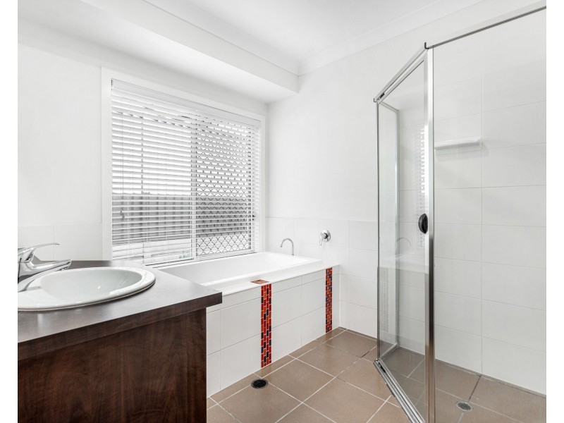 4 Gumnut Close, Lota QLD 4179