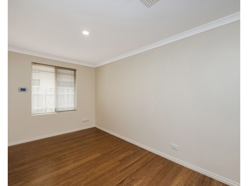 13 Glentrool Gardens, Canning Vale WA 6155