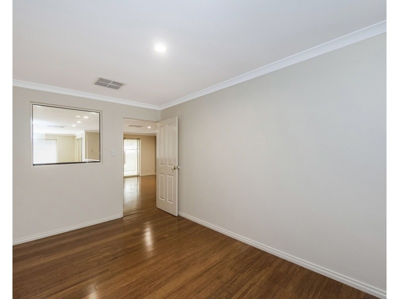 13 Glentrool Gardens, Canning Vale WA 6155