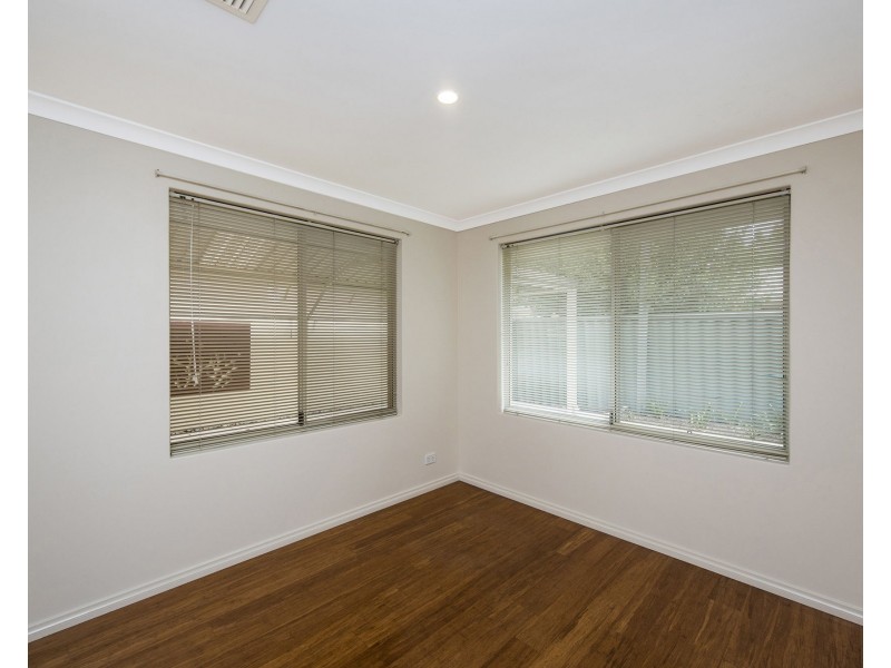 13 Glentrool Gardens, Canning Vale WA 6155