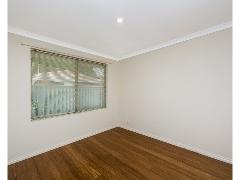 13 Glentrool Gardens, Canning Vale WA 6155