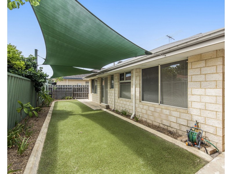 13 Glentrool Gardens, Canning Vale WA 6155