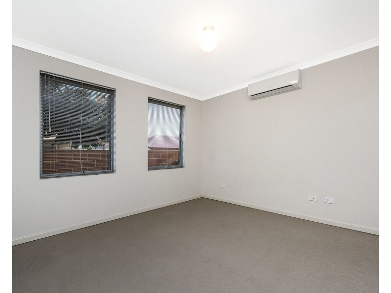 1/201 Boardman Road, Canning Vale WA 6155