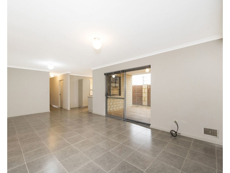 1/201 Boardman Road, Canning Vale WA 6155