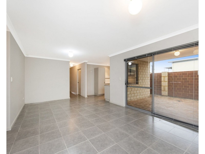 1/201 Boardman Road, Canning Vale WA 6155