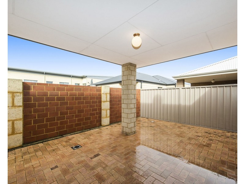 1/201 Boardman Road, Canning Vale WA 6155